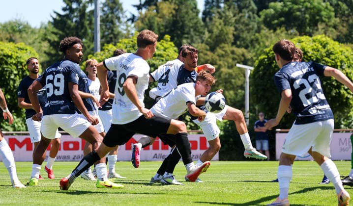 04.07.2026, Deutschland, Stuttgart, Fussball Testspiel, Regionalliga Südwest, SV Stuttgarter Kickers vs. Young Boys Reutlingen, 1:1 Tor, Torschütze Nico Fundel (Kickers) *** July 4, 2026, Germany, Stuttgart, Soccer Friendly Match, Regionalliga Südwest, SV Stuttgarter Kickers vs. Young Boys Reutlingen, 1-1, Goal Scorer: Nico Fundel (Kickers)