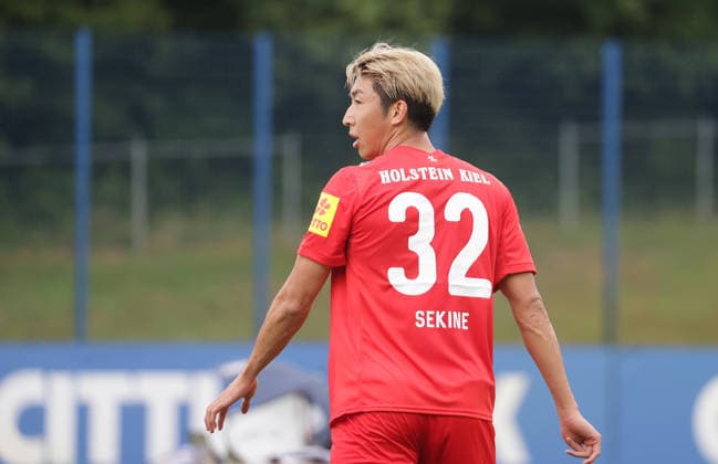Hiroki Sekine (Holstein Kiel) Fussball, Herren, Saison 2026 2027, 2.BL, Trainingsgelaende, Testspiel, Saisonvorbereitung, Holstein Kiel gegen FC Fredericia (2.Liga Daenemark) DFL REGULATIONS PROHIBIT ANY USE OF PHOTOGRAPHS AS IMAGE SEQUENCES AND OR QUASI-VIDEO. *** Hiroki Sekine, Holstein Kiel Soccer, Men s Team, 2026–2027 Season, 2. Bundesliga, Training Ground, Friendly Match, Preseason, Holstein Kiel vs. FC Fredericia, Danish 2nd Division. DFL regulations prohibit any use of photographs as image sequences and or quasi-video.