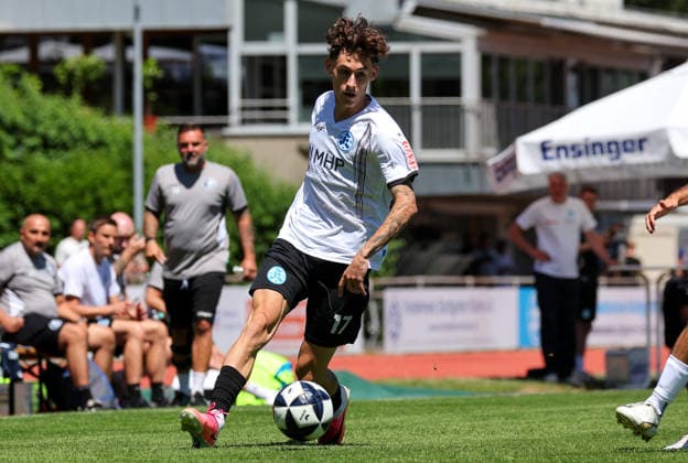 04.07.2026, Deutschland, Stuttgart, Fussball Testspiel, Regionalliga Südwest, SV Stuttgarter Kickers vs. Young Boys Reutlingen, Nico Molinari (Kickers) *** July 4, 2026, Germany, Stuttgart, Soccer Friendly Match, Regionalliga Südwest, SV Stuttgarter Kickers vs. Young Boys Reutlingen, Nico Molinari Kickers
