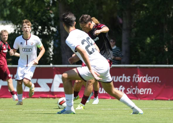 04.07.2026 - Fussball Amateurfussball - Saison 2026 2027 - Testspiel Freundschaftsspiel Vorbereitungsspiel : 1. FC Nürnberg II U23 FCN Club - FC Ingolstadt II - DaMa - xdaxmax - Tor Treffer Torschuß zum 1:1 - Torschütze Levin Chiumento (9, 1. FC Nürnberg FCN II ) gg Ioannis Petkos (28, FC Ingolstadt 2 ) *** July 4, 2026 Soccer Amateur Soccer 2026–2027 Season Exhibition Match Friendly Match Preseason Match 1 FC Nuremberg II U23 FCN Club FC Ingolstadt II DaMa xdaxmax Goal Goal Shot on Goal for 1–1 GoalLevin Chiumento 9, 1 FC Nuremberg FCN II vs. Ioannis Petkos 28, FC Ingolstadt 2