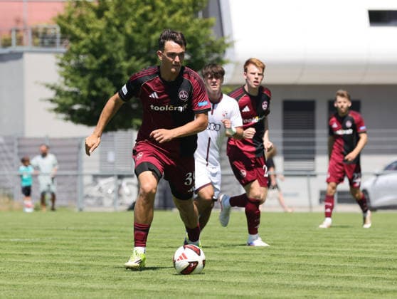 04.07.2026 - Fussball Amateurfussball - Saison 2026 2027 - Testspiel Freundschaftsspiel Vorbereitungsspiel : 1. FC Nürnberg II U23 FCN Club - FC Ingolstadt II - DaMa - xdaxmax - Joel Skowronek (39, 1. FC Nürnberg FCN II ) im Angriff *** July 4, 2026 Soccer Amateur Soccer 2026–2027 Season Exhibition Match Friendly Match Preseason Match 1. FC Nürnberg II U23 FCN Club FC Ingolstadt II DaMa xdaxmax Joel Skowronek 39, 1 FC Nuremberg FCN II on the attack