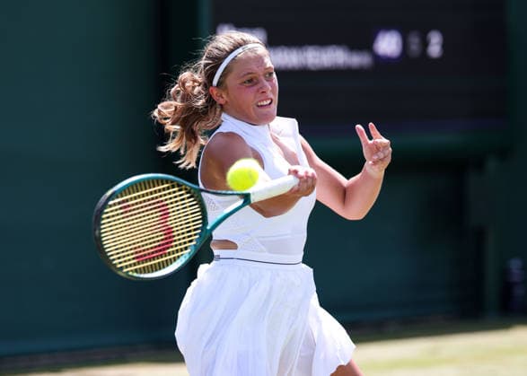 Emily Victoria Eigelsbach, Maedchen Einzel, Girls Singles Tennis - Wimbledon 2026 - Grand Slam ITF ATP, Tennis Herren WTA, Tennis Damen - AELTC - London - - Great Britain - 4 July 2026. *** Emily Victoria Eigelsbach, Girls Singles, Girls Singles Tennis, Wimbledon 2026, Grand Slam, ITF, ATP, WTA, AELTC, London, Great Britain, July 4, 2026 Copyright: xJuergenxHasenkopfx