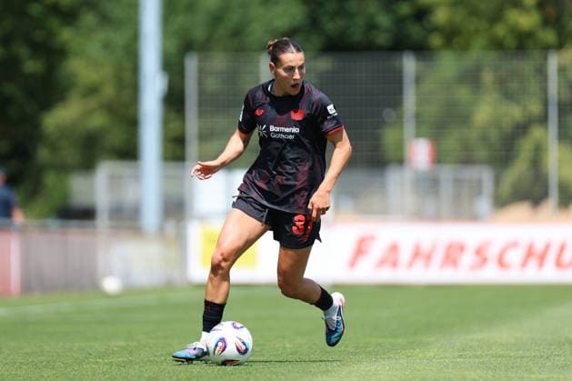 Testspiel: Bayer 04 Leverkusen - 1. FSV Mainz 05; 04.07.2026 Carlotta Wamser (Bayer 04 Leverkusen, 37) am Ball Testspiel: Bayer 04 Leverkusen - 1. FSV Mainz 05; Köln, Leistubgszentrum Kurtekotten ;04.07.2026 Testspiel: Bayer 04 Leverkusen - 1. FSV Mainz 05; Köln, Leistubgszentrum Kurtekotten ;04.07.2026 *** Friendly Match: Bayer 04 Leverkusen 1, FSV Mainz 05, July 4, 2026; Carlotta Wamser, Bayer 04 Leverkusen, 37, on the ball; Friendly Match: Bayer 04 Leverkusen 1, FSV Mainz 05, Cologne, Kurtekotten Training Center, July 4, 2026 Friendly Match: Bayer 04 Leverkusen 1, FSV Mainz 05, Cologne, Kurtekotten Training Center, July 4, 2026 Copyright: xBEAUTIFULxSPORTS Freisenx