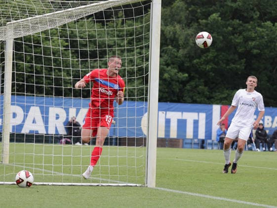 Ivan Nekic (Holstein Kiel) Fussball, Herren, Saison 2026 2027, 2.BL, Trainingsgelaende, Testspiel, Saisonvorbereitung, Holstein Kiel gegen FC Fredericia (2.Liga Daenemark), 1-3 DFL REGULATIONS PROHIBIT ANY USE OF PHOTOGRAPHS AS IMAGE SEQUENCES AND OR QUASI-VIDEO. *** Ivan Nekic, Holstein Kiel Soccer, Men s Team, 2026–2027 Season, 2nd Bundesliga, Training Ground, Friendly Match, Preseason, Holstein Kiel vs. FC Fredericia (2nd Division, Denmark), 1:3. DFL regulations prohibit any use of photographs as image sequences and or quasi-video.