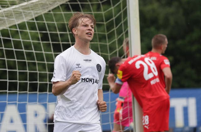 Torjubel Elias Hansberg (FC Fredericia) Fussball, Herren, Saison 2026 2027, 2.BL, Trainingsgelaende, Testspiel, Saisonvorbereitung, Holstein Kiel gegen FC Fredericia (2.Liga Daenemark), 1-3 DFL REGULATIONS PROHIBIT ANY USE OF PHOTOGRAPHS AS IMAGE SEQUENCES AND OR QUASI-VIDEO. *** Elias Hansberg Celebrates a Goal, FC Fredericia Soccer, Men s Team, 2026–2027 Season, 2nd Division, Training Ground, Friendly Match, Preseason, Holstein Kiel vs. FC Fredericia, Danish 2nd Division, 1:3. DFL regulations prohibit any use of photographs as image sequences and or quasi-video.