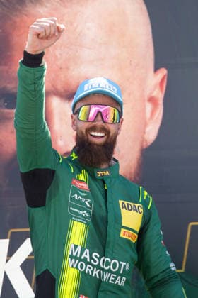 04.07.2026 - Motorsport - Rennwochenende Norisring Nürnberg 2026 - Internationales ADAC Norisring Speedweekend - DCDE - xdcxdex - DTM - Jubel Freude bei Nicki Thiim (Comtoyou Racing, Aston Martin) nach dem Rennsieg *** July 4, 2026: Norisring Nuremberg 2026 Motorsport Race Weekend—International ADAC Norisring Speed Weekend DCDE xdcxdex DTM: Jubilation and joy for Nicki Thiim of Comtoyou Racing and Aston Martin after their race victory