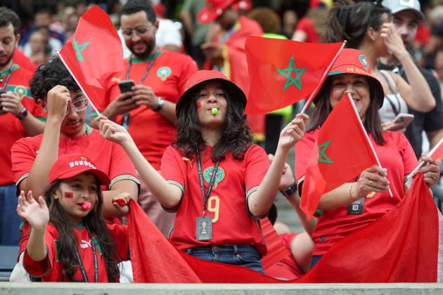 HOUSTON, TX - JULY 04: A young Morocco fan blows a whistle and waives flags with her sister and mom ahead of the FIFA World Cup, WM, Weltmeisterschaft, Fussball 2026 Round of 16 match between Canada and Morocco on July 4, 2026, at Houston Stadium in Houston, Texas. (Photo by David Buono Icon Sportswire) SOCCER: JUL 04 FIFA World Cup 26 Round of 16 - Canada vs Morocco EDITORIAL USE ONLY Icon260704006