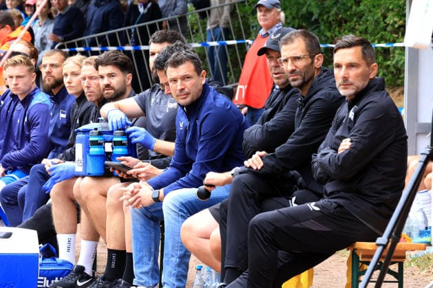 DEU, DFL, 2. FBL, Frohnauer SC vs Hertha BSC, 04.07.2026, Frohnau, Berlin, DEU, DFL, 2. FBL, Frohnauer SC vs Hertha BSC, Hertha-Trainerbank, Cheftrainer Stefan Leitl (Hertha BSC Berlin), Co-Trainer Andre Mijatovic (Hertha BSC Berlin), Benjamin Weber (Sportdirektor, Hertha BSC Berlin) DFL - regulations prohibit any use of Photographs as image sequences and or quasi-video *** GER, DFL, 2nd FBL, Frohnauer SC vs. Hertha BSC, July 4, 2026, Frohnau, Berlin, GER, DFL, 2nd Bundesliga, Frohnauer SC vs. Hertha BSC, Hertha bench: Head Coach Stefan Leitl (Hertha BSC Berlin), Assistant Coach Andre Mijatovic (Hertha BSC Berlin), Benjamin Weber, Sporting Director (Hertha BSC Berlin). DFL regulations prohibit any use of photographs as image sequences and or quasi-video. nordphotoxGmbHx xEngler nph00076