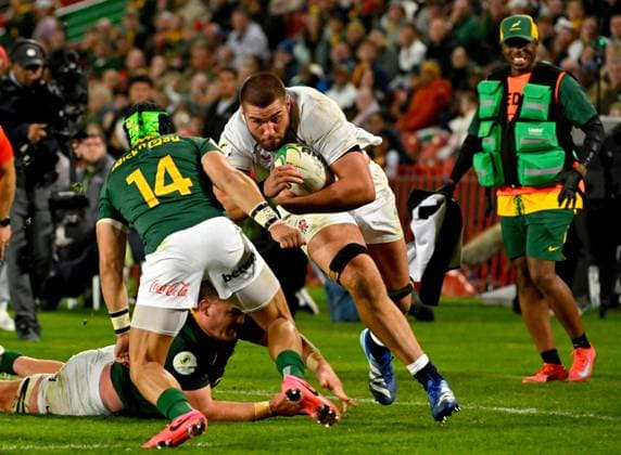 George Martin of England in action against Cheslin Kolbe of South Africa South Africa v England, Nations Championship 2026, Rugby Union International, Emirates Airline Park, Johannesburg, South Africa - 04 Jul 2026Johannesburg Emirates Airline Park South Africa  Copyright: xWaldoxSwiegers Shutterstockx 16975560am