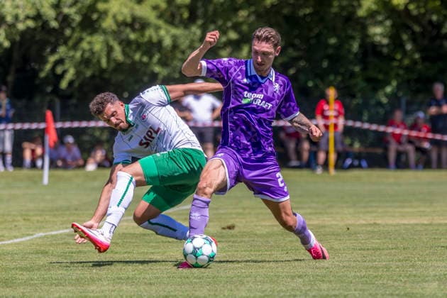 Stammham, Deutschland 04. Juli 2026: Testspiel - 2026 2027 - FC Ingolstadt 04 gegen VfB Eichstätt Im Bild: v. li. im Zweikampf Daniel Spies (VfB) und Julian Kügel Kuegel (FCI) Sportanlage SV Stammham Bayern *** Stammham, Germany, July 4, 2026: 2026-2027 preseason match between FC Ingolstadt 04 and VfB Eichstätt. Pictured, from left, in a tackle: Daniel Spies (VfB) and Julian Kügel (FCI). SV Stammham Sports Complex, Bavaria Copyright: xFotostandx xSchäferx