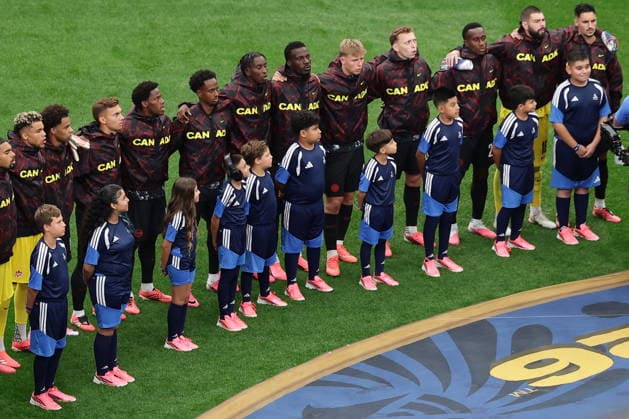 FIFA World Cup, WM, Weltmeisterschaft, Fussball 2026 - Round of 16 - Canada vs Morocco Players of Canada sing the national anthem before the FIFA World Cup 2026 Round of 16 match Canada against Morocco, in Houston, USA, 04 July 2026. HOUSTON United States  Copyright: xCHRISTOPHERxNEUNDORFx