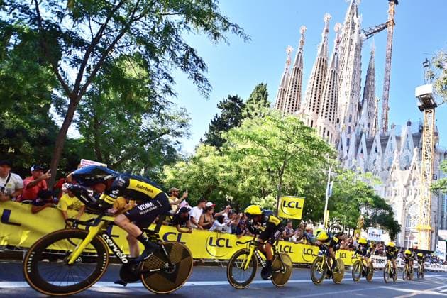 Team Visma-Lease a Bike riders pictured in action during the first stage of the 2026 Tour de France cycling race, a team time trial of 19km with start and finish in Barcelona, Spain, Saturday 04 July 2026. The 113th edition of the Tour de France starts on Saturday 4 July in Barcelona, Spain, and will finish in Paris, France on the 26th of July. POOLxPETExGODING  x180369310x