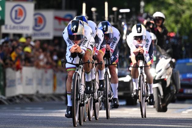Tour de France 2026 Stage 1 BARCELONA, SPAIN - JULY 04 : Evenepoel Remco (BEL) of Red Bull BORA Hansgrohe leading Team Red Bull - BORA - hansgrohe during stage 1 of the 113rd edition of Tour de France an UCI World Tour 2.UWT Team Time Trial stage for Men Elite of 19 km with start in Barcelona and finish in Barcelona on July 4, 2026 in Barcelona, Spain, 04 07 2026 Barcelona Spain  Copyright: xPetexGodingx