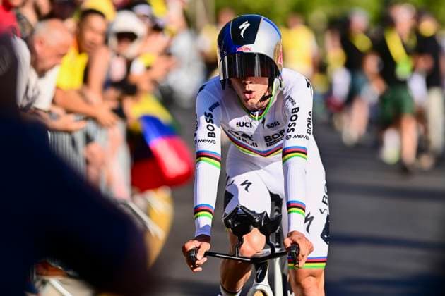 Tour de France 2026 Stage 1 BARCELONA, SPAIN - JULY 04 : Evenepoel Remco (BEL) of Red Bull BORA Hansgrohe at the finish line during stage 1 of the 113rd edition of Tour de France an UCI World Tour 2.UWT Team Time Trial stage for Men Elite of 19 km with start in Barcelona and finish in Barcelona on July 4, 2026 in Barcelona, Spain, 04 07 2026 Barcelona Spain  Copyright: xPeterxDexVoechtx