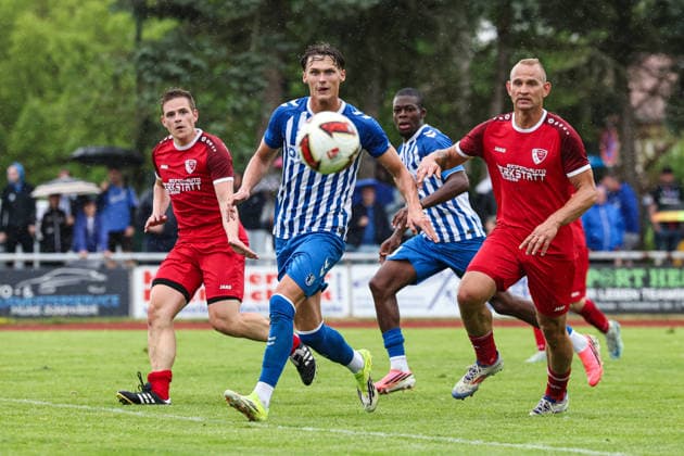 Kevin Manthey (1. FC Magdeburg,20) - 2. Fußball Bundesliga Saison 2026-2027 Testspiel Sommervorbereitung FSV Havelberg vs 1. FC Magdeburg im Sportforum am Eichwald - Aktion,Fußball,Mann,Männer,Deutschland,04.07.2026 *** Kevin Manthey, 1 FC Magdeburg, 2020-2021 Bundesliga Season 2026-2027, Summer Friendly: FSV Havelberg vs. 1 FC Magdeburg at the Sportforum am Eichwald, Action, Soccer, Man, Men, Germany, July 4, 2026