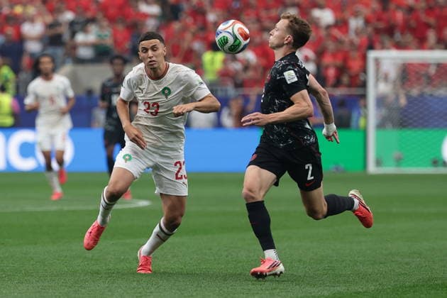FIFA World Cup, WM, Weltmeisterschaft, Fussball 2026 - Round of 16 - Canada vs Morocco Alistair Johnston (R) of Canada in action against Bilal El Khannouss (L) of Morocco during the FIFA World Cup 2026 Round of 16 match Canada against Morocco, in Houston, USA, 04 July 2026. HOUSTON United States  Copyright: xCHRISTOPHERxNEUNDORFx