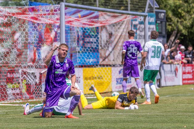 Stammham, Deutschland 04. Juli 2026: Testspiel - 2026 2027 - FC Ingolstadt 04 gegen VfB Eichstätt Im Bild: Torschütze Lars Lokotsch (FCI) jubelt nach seinem Tor zum 1:0 Sportanlage SV Stammham Bayern *** Stammham, Germany, July 4, 2026: 2026-2027 preseason match between FC Ingolstadt 04 and VfB Eichstätt. Pictured: Goal scorer Lars Lokotsch of FCI celebrates after scoring the 1-0 goal at the SV Stammham sports complex in Bavaria. Copyright: xFotostandx xSchäferx
