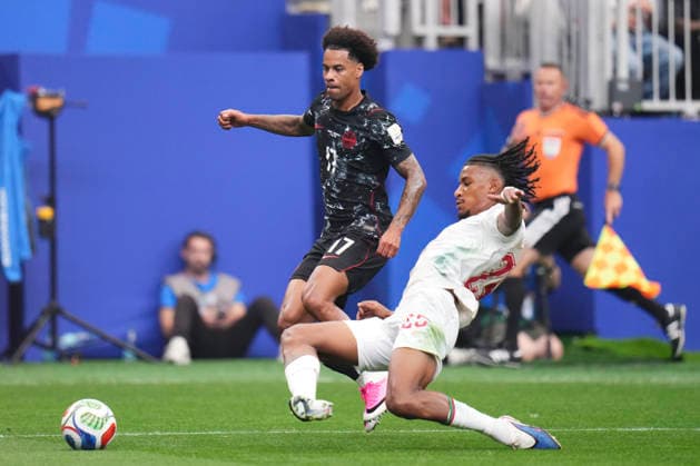 Canada v Morocco: Round of 16 - FIFA World Cup, WM, Weltmeisterschaft, Fussball 2026 Redouane Halhal of Morocco and Tajon Buchanan of Canada compete for the ball during the FIFA World Cup 2026 Round Of 16 match between Canada and Morocco at Houston Stadium on July 4, 2026 in Houston, United States. Houston TX United States  Copyright: xJosexBretonx originalFilename:bretonhernandez-canadavm260704_np2KU.jpg