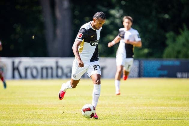 04.07.2026, xovx, Fußball Bundesliga Testspiel, FC Gießen - SV Elversberg Filimon Gerezgiher (SV Elversberg), Freisteller Gießen Waldstadion Hessen Deutschland (DE) *** July 4, 2026, xovx, Bundesliga soccer exhibition match, FC Gießen vs. SV Elversberg, Filimon Gerezgiher, SV Elversberg, cutout, Gießen, Waldstadion, Hesse, Germany, DE