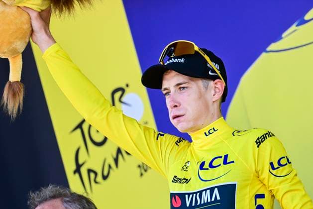 Tour de France 2026 Stage 1 BARCELONA, SPAIN - JULY 04 : Vingegaard Jonas (DEN) of Team Visma Lease a Bike on the podium during stage 1 of the 113rd edition of Tour de France an UCI World Tour 2.UWT Team Time Trial stage for Men Elite of 19 km with start in Barcelona and finish in Barcelona on July 4, 2026 in Barcelona, Spain, 04 07 2026 Barcelona Spain  Copyright: xPeterxDexVoechtx
