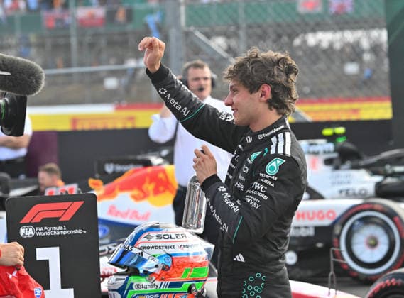Formula 1, Qualifying, Silverstone, UK, 04 July, 2026. 04 July 2026. Kimi Antonelli, Mercedes, celebrates 1st place in the Qualifying session at the Formula 1 Pirelli British Grand Prix at Silverstone, Northamptonshire, UK., Credit:Lee Floyd Lee Floyd - B3214 Avalon UK, Northamptonshire, London, Silverstone  Copyright: xLeexFloydx xLeexFloydx-xB3214x xAvalonx 1114433088
