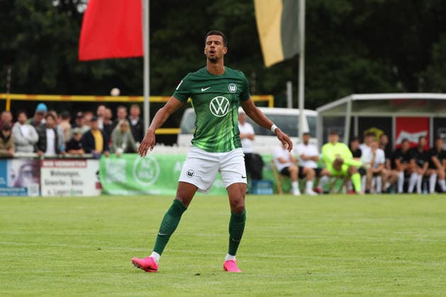 VfL vs. ABB Regionalauswahl, Testspiel Gifhorn, 04.07.2026, Fußball, Herren, Saison 2026 2027, Testspiel, VfL Wolfsburg vs. Anheuser-Busch-Bud-Regionalauswahl, Robert Glatzel (VfL Wolfsburg) Flutmulde Deutschland *** VfL vs. ABB Regional Select Team, Friendly Match in Gifhorn, July 4, 2026, Soccer, Men s, 2026–2027 Season, Friendly Match, VfL Wolfsburg vs. Anheuser-Busch Bud Regional Select Team, Robert Glatzel, VfL Wolfsburg, Flutmulde, Germany