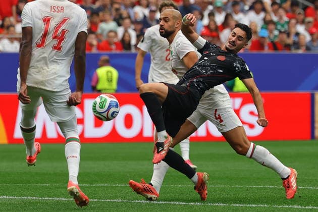 FIFA World Cup, WM, Weltmeisterschaft, Fussball 2026 - Round of 16 - Canada vs Morocco Stephen Eustaquio (front) of Canada in action against Sofyan Amrabat of Morocco during the FIFA World Cup 2026 Round of 16 match Canada against Morocco, in Houston, USA, 04 July 2026. HOUSTON United States  Copyright: xCHRISTOPHERxNEUNDORFx