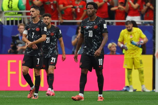 FIFA World Cup, WM, Weltmeisterschaft, Fussball 2026 - Round of 16 - Canada vs Morocco Stephen Eustaquio (L) and Jonathan David of Canada react after conceding the third goal during the FIFA World Cup 2026 Round of 16 match Canada against Morocco, in Houston, USA, 04 July 2026. HOUSTON United States  Copyright: xCHRISTOPHERxNEUNDORFx