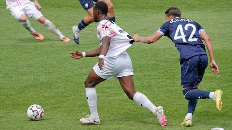 Fußball Testspiel Begegnung RW Oberhausen gegen VfL Bochum ** NUR FÜR REDAKTIONELLE ZWECKE ** EDITORIAL USE ONLY **<p>Impression vom Testspiel am Samstag, 04.07.2026 zwischen RW Oberhausen (weiß) gegen VfL Bochum im Niederrheinstadion in Oberhausen. Deutschland NRW Oberhausen Copyright: MichaelxKorte *** Soccer Friendly Match: RW Oberhausen vs. VfL Bochum ** FOR EDITORIAL USE ONLY ** EDITORIAL USE ONLY ** p Impression from the friendly match on Saturday, July 4, 2026, between RW Oberhausen (white) and VfL Bochum at the Niederrheinstadion in Oberhausen, Germany (North Rhine-Westphalia), Oberhausen. Copyright MichaelxKorte Copyright: MichaelxKorte doc86komwamgeh19x24p1uhp ,EDITORIAL USE ONLY