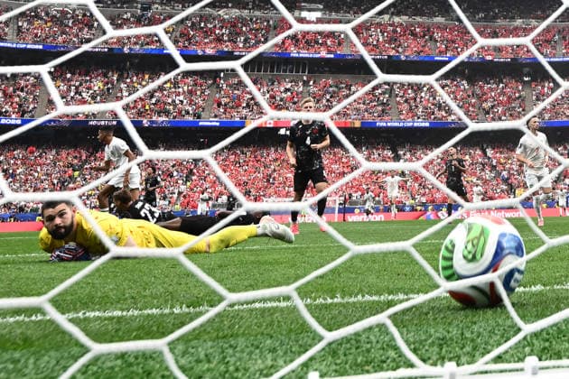 (260705) -- HOUSTON, July 5, 2026 -- Maxime Crepeau, goalkeeper of Canada, fails to save the ball the round of 16 match between Canada and Morocco at the 2026 FIFA World Cup, WM, Weltmeisterschaft, Fussball at Houston Stadium in Houston, the United States, July 4, 2026. ) (SP)U.S.-HOUSTON-FOOTBALL-FIFA WORLD CUP-ROUND OF 16-CAN VS MAR XiaoxYijiu 