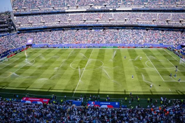FIFA Fussball Weltmeisterschaft 2026, Achtelfinale, Paraguay vs. Frankreich, 04.07.2026, Philadelphia Stadium Rasen Bewässerung vor Anpfiff, Hydration Break, Wasserpause *** 2026 FIFA World Cup, Round of 16, Paraguay vs. France, July 4, 2026, Philadelphia Stadium: Turf Irrigation Before Kickoff, Hydration Break, Water Break Copyright: xBahhoxKarax
