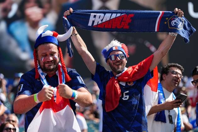 France fans in high spirits ahead of kick off Paraguay v France 2026 FIFA World Cup, WM, Weltmeisterschaft, Fussball Round of 32, Football, Philadelphia Stadium, Philadelphia, Pennsylvania, USA - 04 Jul 2026Philadelphia Philadelphia Stadium Pennsylvania (PA) United States of America  Copyright: xIsmaelxAdnan Shutterstockx 16975708q