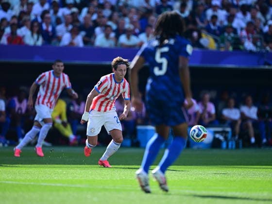 Paraguay v France - FIFA World Cup, WM, Weltmeisterschaft, Fussball 2026 - Round of 16 PHILADELPHIA, UNITED STATES - JULY 04: Matias Galarza of Paraguay in action during the 2026 FIFA World Cup Round of 16 match between Paraguay and France at Lincoln Financial Field (Philadelphia Stadium) in Philadelphia, Pennsylvania, United States on July 04, 2026. Abdulhamid Hosbas Anadolu Pennsylvania United States. Editorial use only. Please get in touch for any other usage.  Copyright: x2026xAnadoluxAbdulhamidxHosbasx