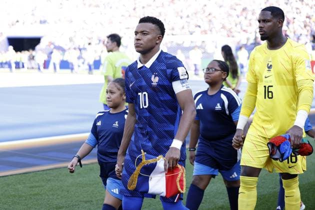PHILADELPHIA - Kylian Mbappe of France ahead of the 2026 FIFA World Cup, WM, Weltmeisterschaft, Fussball round of 16 match between Paraguay and France at the Philadelphia Stadium on July 4, 2026, in Philadelphia, United States. MAURICE VAN STEEN ANP FIFA World Cup 2026 - round of 16 2026 xVIxANPxSportx xMauricexvanxSteenxIVx 562809446 originalFilename: 562809446.jpg
