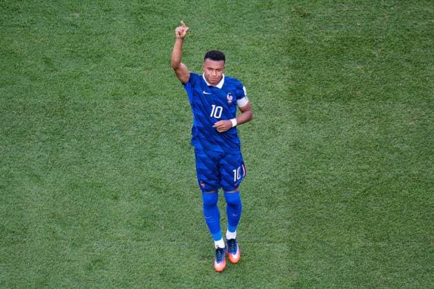 FIFA Fussball Weltmeisterschaft 2026, Achtelfinale, Paraguay vs. Frankreich, 04.07.2026, Philadelphia Stadium Kylian Mbappe *** 2026 FIFA World Cup, Round of 16, Paraguay vs. France, July 4, 2026, Philadelphia Stadium, Kylian Mbappé Copyright: xBahhoxKarax