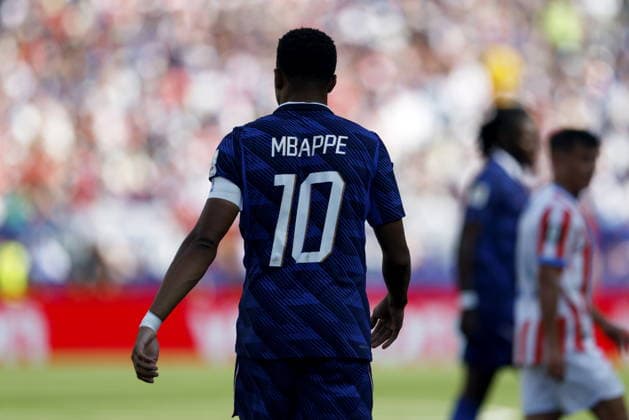 FIFA World Cup, WM, Weltmeisterschaft, Fussball 2026 - Round of 16 - Paraguay vs France Kylian Mbappe of France walks during the FIFA World Cup 2026 Round of 16 match Paraguay against France, in Philadelphia, Pennsylvania, USA, 04 July 2026. PHILADELPHIA United States  Copyright: xWILLxOLIVERx
