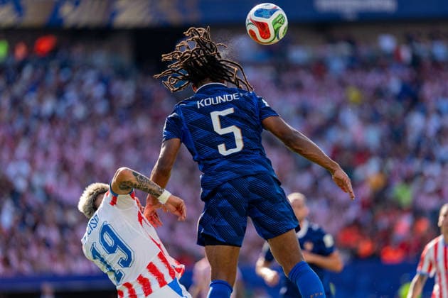 Jules Kounde seen during FIFA World Cup, WM, Weltmeisterschaft, Fussball WM, Weltmeisterschaft, Fussball 2026 Round of 16 game between national teams of Paraguay and France (Edmund Wong Ball Raw Images) Philadelphia Philadelphia Stadium USA Copyright: xEdmundxWongx EW_FRAvPAR-05