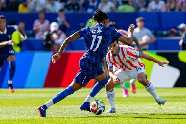 Michael Olise seen during FIFA World Cup, WM, Weltmeisterschaft, Fussball WM, Weltmeisterschaft, Fussball 2026 Round of 16 game between national teams of Paraguay and France (Edmund Wong Ball Raw Images) Philadelphia Philadelphia Stadium USA Copyright: xEdmundxWongx EW_FRAvPAR-09