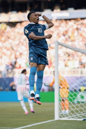 Paraguay vs. France FILADÃ LFIA, PN - 04.07.2026: PARAGUAY VS. FRANCE - Kylian MBAPPE of France celebrates after scoring a goal during the match between Paraguay and France, valid for the round of 16 of the 2026 World Cup, held at Lincoln Financial Field in Philadelphia, United States. (Photo: Marcelo Machado de Melo Fotoarena) x2979211x  MarceloxMachadoxdexMelo