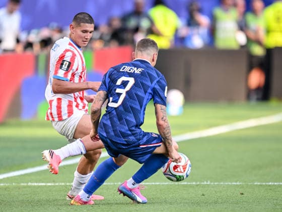Juan Jose Caceres (Paraguay) and Lucas Digne (France) battle for the ball during the FIFA World Cup, WM, Weltmeisterschaft, Fussball 2026 Round Of 16 match between Paraguay and France at Philadelphia Stadium on July 4, 2026 in Philadelphia, United States. (Photo by Harry Langer DeFodi Images) - *** Juan Jose Caceres of Paraguay and Lucas Digne of France battle for the ball during the 2026 FIFA World Cup Round of 16 match between Paraguay and France at Philadelphia Stadium on July 4, 2026, in Philadelphia, United States. Photo by Harry Langer, DeFodi Images