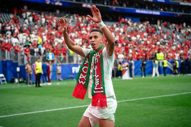 July 4, 2026, Houston, Texas, USA: Morocco forward SOUFIANE RAHIMI (9) celebrates with fans after the Round of 16 match between Morocco and Canada at the FIFA World Cup, WM, Weltmeisterschaft, Fussball 2026 at Houston Stadium in Houston, Texas, on Saturday, July 4, 2026. Morocco defeated Canada 3-0. Morocco Defeats Co-Host Canada 3-0 To Reach World Cup Quarterfinals  - ZUMAp213 20260704_znp_p213_028 Copyright: xLynnxPenningtonx