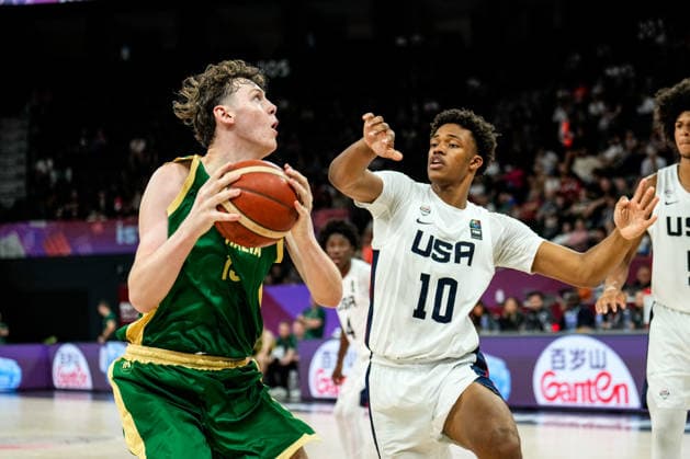 USA v Australia - Semi Final - FIBA U17, U 17 Basketball World Cup 2026 Alex Mabbott of Australia competes during the FIBA U17 Basketball World Cup Semi Final game between the United States and Australia at BDC Main Venue in Istanbul, Turkey, on July 4, 2026. Istanbul Istanbul Turkey  Copyright: xYagizxGurtugx originalFilename:gurtug-usavaust260704_npRhY.jpg