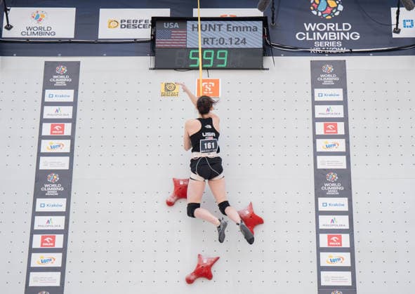 Emma Hunt World Record In Speed Climbing. Emma Hunt sets a world record of 5.99 seconds during the World Climbing Series Krakow 2026 at the Main Market Square in Krakow, Poland, on July 4, 2026. The American climber becomes the first woman to break the six-second barrier in speed climbing. Krakow Poland  Copyright: xMarcinxGolbax originalFilename:golba-emmahunt260704_npBo9.jpg