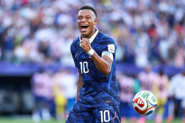 RECORD DATE NOT STATED FIFA World Cup, WM, Weltmeisterschaft, Fussball 2026 - Round of 16 - Paraguay v France Kylian Mbappe celebrates France s 1 0 victory over Paraguay the Round of 16 match between Paraguay and France at the FIFA World Cup, at Philadelphia Stadium, in Philadelphia, United States, on Saturday, July 04, 2026.(Foto: Vanessa Carvalho Brazil Photo Press IMAGO) Sports Copyright: xVanessaxCarvalhox