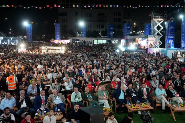 Football fans gather in West Bank to watch FIFA World Cup, WM, Weltmeisterschaft, Fussball 2026 - Round of 16 RAMALLAH, WEST BANK, PALESTINE - JULY 4: Crowd of football fans supporting Morocco gather in an open-air square in Ramallah, West Bank on July 4, 2026, to watch the FIFA World Cup Round of 16 match between Morocco and Canada. Issam Rimawi Anadolu Ramallah Palestinian Territory, Occupied. Editorial use only. Please get in touch for any other usage.  Copyright: x2026xAnadoluxIssamxRimawix