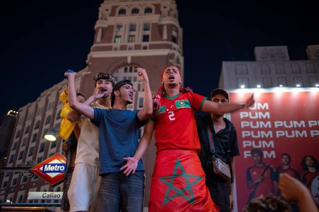 Morocco celebrationMoroccan Fans Celebrate World Cup Victory in Madrid Madrid MADRID, SPAIN JULY 4, 2026: Supporters of the Moroccan national football team celebrate Morocco™s 3 0 victory over Canada in the FIFA World Cup, WM, Weltmeisterschaft, Fussball 2026 Round of 16. Fans gathered in central Madrid waving Moroccan flags and celebrating the team s qualification for the quarterfinals. MADRID MADRID Spain Copyright: x xC.xCarvajalx xJNAxPressx