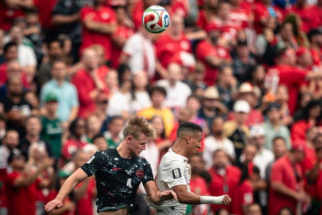 July 4, 2026, Houston, Texas, USA: Canada defender LUC DE FOUGEROLLES (4) heads the ball during the Round of 16 match between Morocco and Canada at the FIFA World Cup, WM, Weltmeisterschaft, Fussball 2026 at Houston Stadium in Houston, Texas, on Saturday, July 4, 2026. Morocco defeated Canada 3-0. World Cup 2026: RD 16: Morocco 3:0 Canada  - ZUMAp213 20260704_znp_p213_054 Copyright: xLynnxPenningtonx