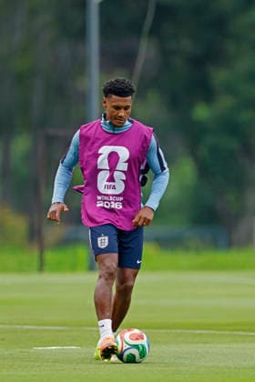 RECORD DATE NOT STATED 4th July 2026; Pumas La Cantera training center, Mexico City, Mexico; FIFA World Cup, WM, Weltmeisterschaft, Fussball Football, England Training Session; Ollie Watkins of the England controls the ball HeulerxAndrey DiaEsportivo