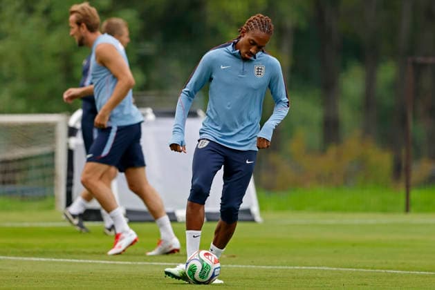 RECORD DATE NOT STATED 4th July 2026; Pumas La Cantera training center, Mexico City, Mexico; FIFA World Cup, WM, Weltmeisterschaft, Fussball Football, England Training Session; Djed Spence of the England controls the ball HeulerxAndrey DiaEsportivo