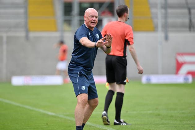 Trainer Uwe Rösler (VfL Bochum) 04.07.2026, Fussball 2. Bundesliga, Saison 2026 2027, Testspiel, Rot-Weiß Oberhausen - VfL Bochum 2:3 Oberhausen Niederrheinstadion Nordrhein Westfalen Deutschland *** Coach Uwe Rösler, VfL Bochum, July 4, 2026; Soccer, 2. Bundesliga, 2026–2027 season; Friendly Match; Rot-Weiß Oberhausen vs. VfL Bochum, 2–3; Niederrheinstadion, Oberhausen, North Rhine-Westphalia, Germany Team2